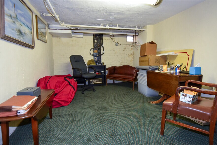 More Photos Of 109-111 S Fairfax St, Alexandria Office For Sale