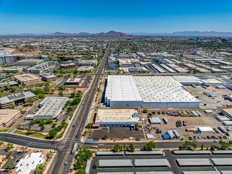 More Photos Of 1326 W Fairmont Dr, Tempe Distribution For Lease