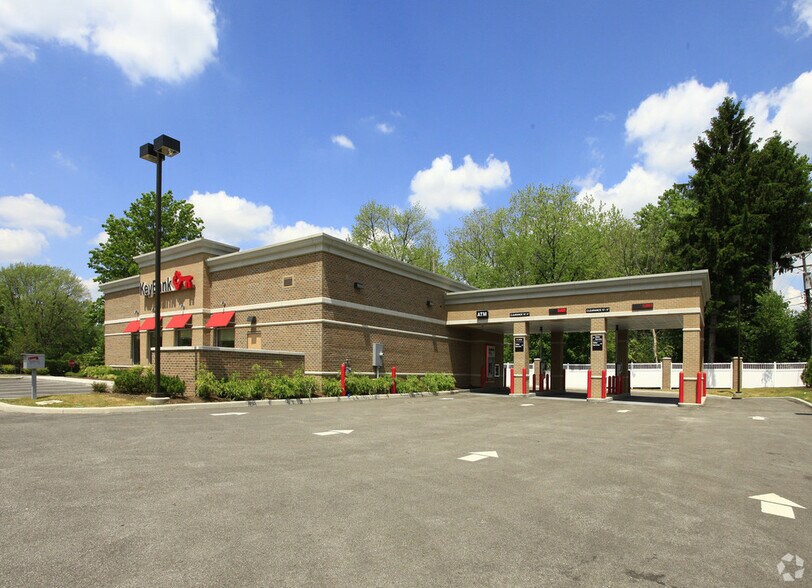 More Photos Of 5637 Mayfield Rd, Cleveland Bank For Sale