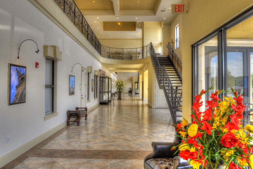 More Photos Of 275 S Charles Richard Beall Blvd, Debary Office For Lease