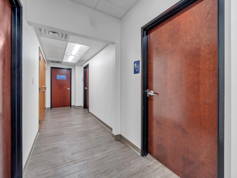 More Photos Of 4635 Gulfstarr Dr, Destin Medical For Sale