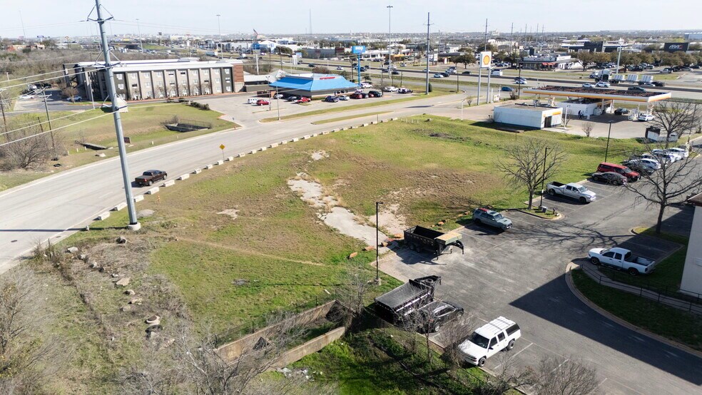 More Photos Of 1990 I 35 N Frontage rd, Round Rock Land For Sale