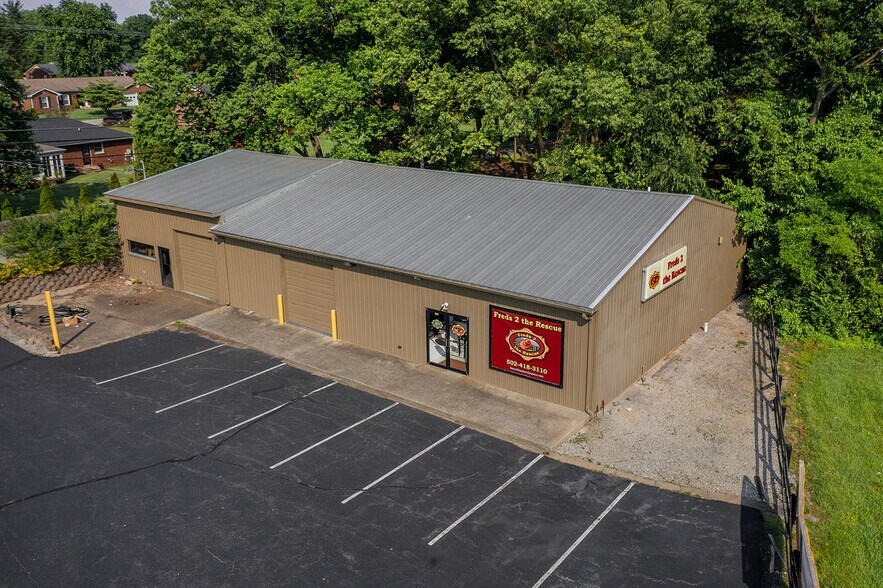 More Photos Of 654 Versailles Rd, Frankfort Showroom For Lease