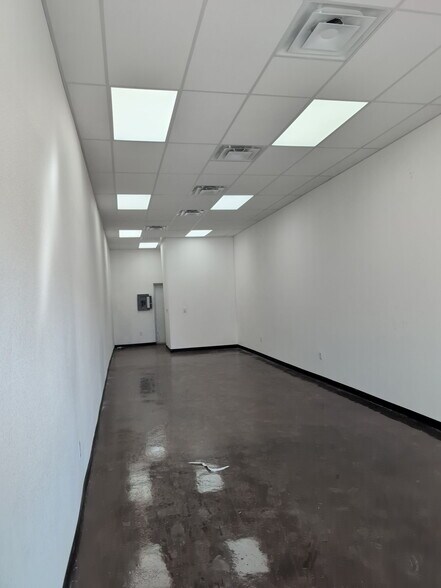 More Photos Of 7350 Tezel Rd, San Antonio Unknown For Lease
