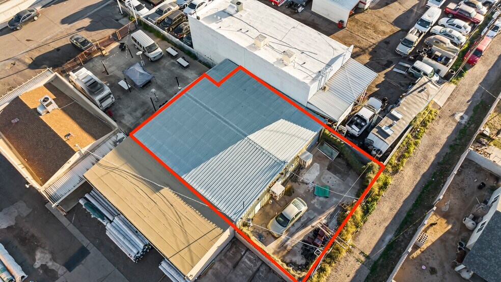 More Photos Of 9241 W Grand Ave, Peoria Industrial For Lease