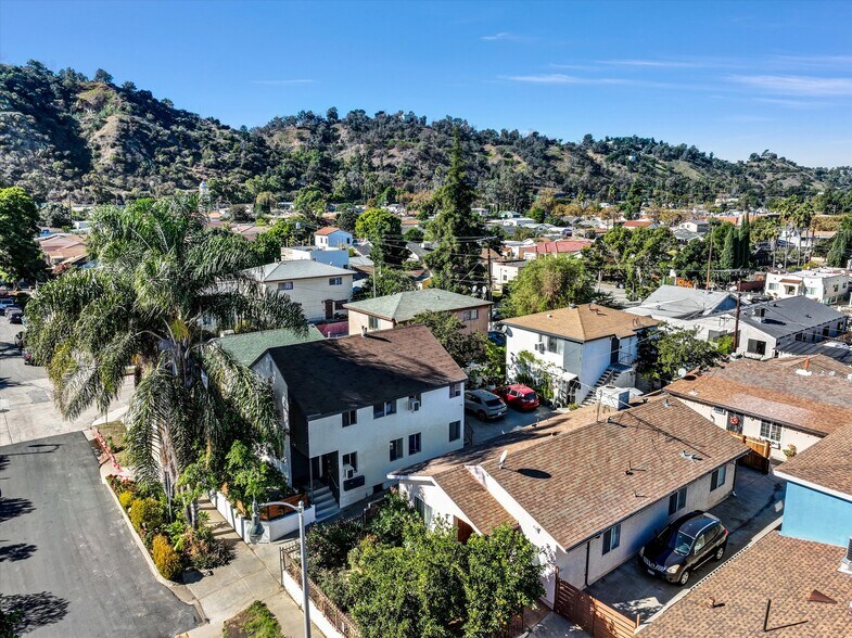 More Photos Of 2405 Meadowvale Ave, Los Angeles Multifamily For Sale