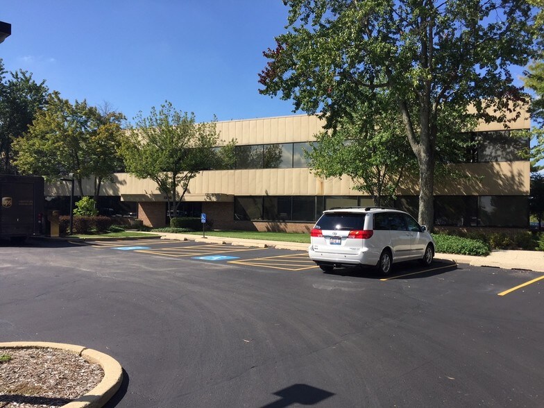 More Photos Of 1250 S Grove Ave, Barrington Unknown For Lease