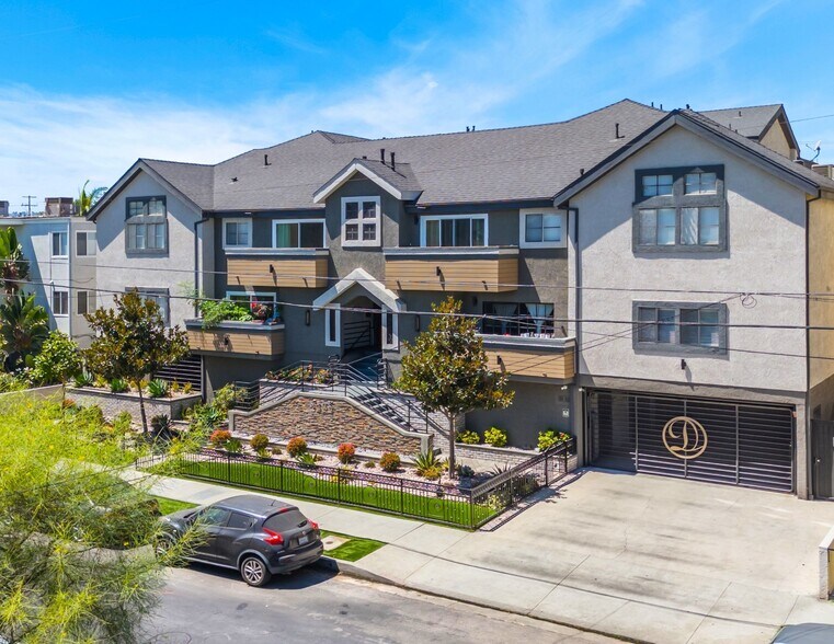 More Photos Of 5325 Denny Ave, North Hollywood Apartments For Sale