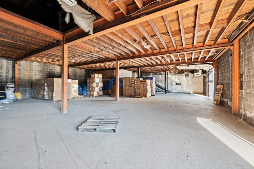 More Photos Of 614-618 Campbell Ave, West Haven Freestanding For Lease