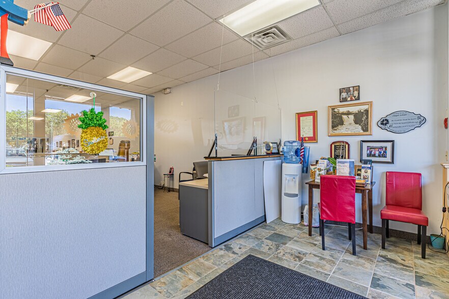 More Photos Of 1003-1031 McBride Ave, Woodland Park Medical For Lease