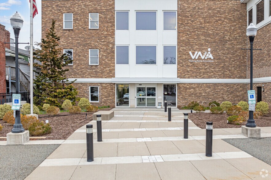 More Photos Of 175 South St, Morristown Medical For Lease