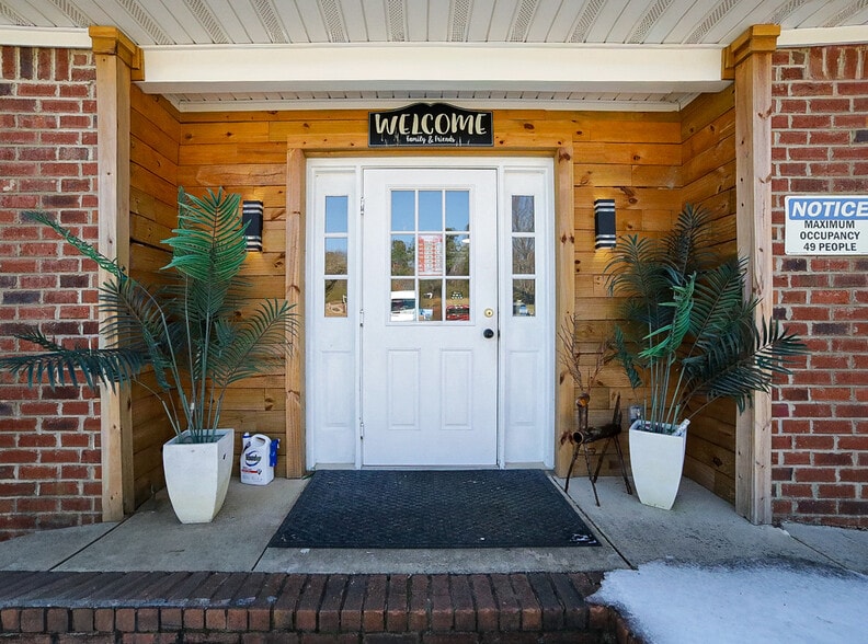 Primary Photo Of 9 Callaway Dr, Crawford Restaurant For Sale