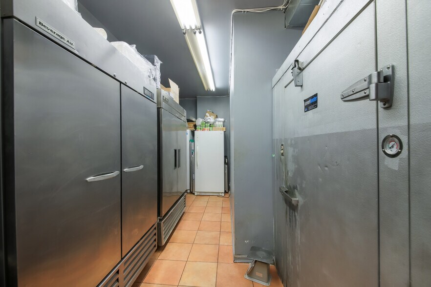 More Photos Of 315 Sand Ln, Staten Island General Retail For Lease