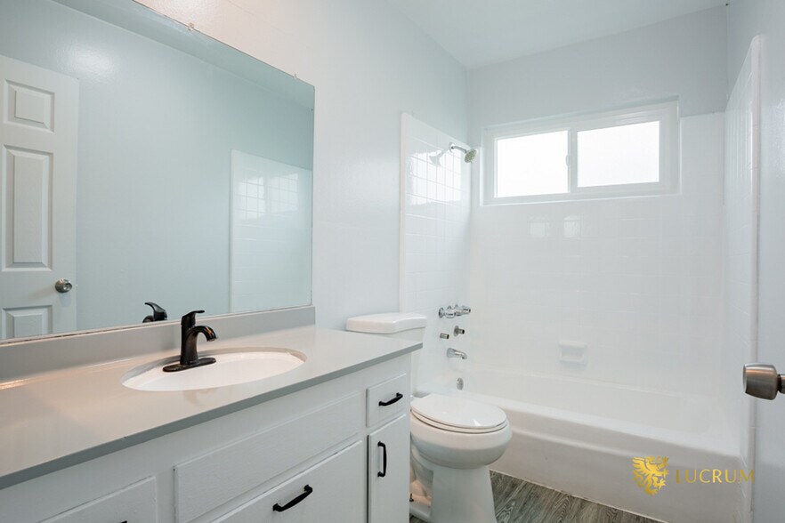 More Photos Of 823 Lagoon Ave, Wilmington Apartments For Sale