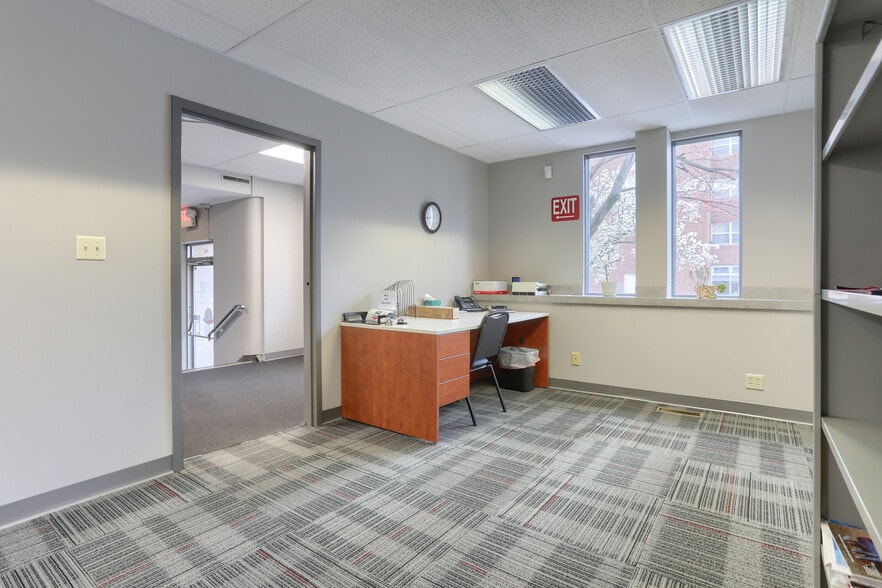 More Photos Of 44 N 8th St, Lebanon Office For Sale