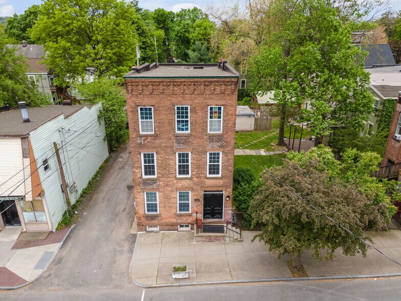 More Photos Of 462-470 2nd Ave, Troy Storefront Retail Residential For Sale
