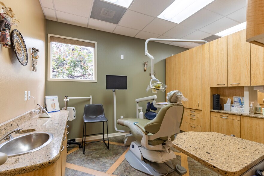 More Photos Of 1233 Brookside Ave, Redlands Medical For Sale