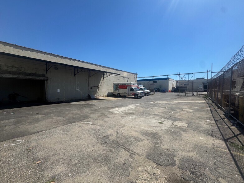 More Photos Of 3500 Review Ave, Long Island City Land For Lease