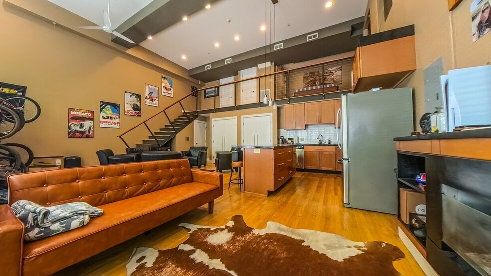 More Photos Of 209 1st St SW, Roanoke Apartments For Sale