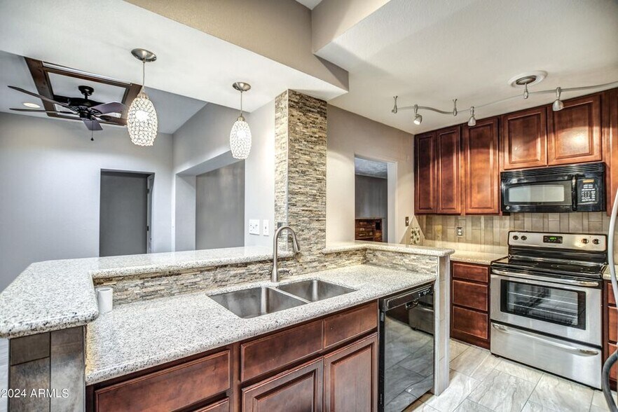 More Photos Of 2538 N 52nd St, Phoenix Multifamily For Sale