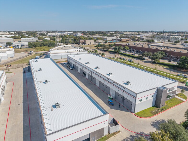 More Photos Of 2313 Tarpley Rd, Carrollton Showroom For Sale