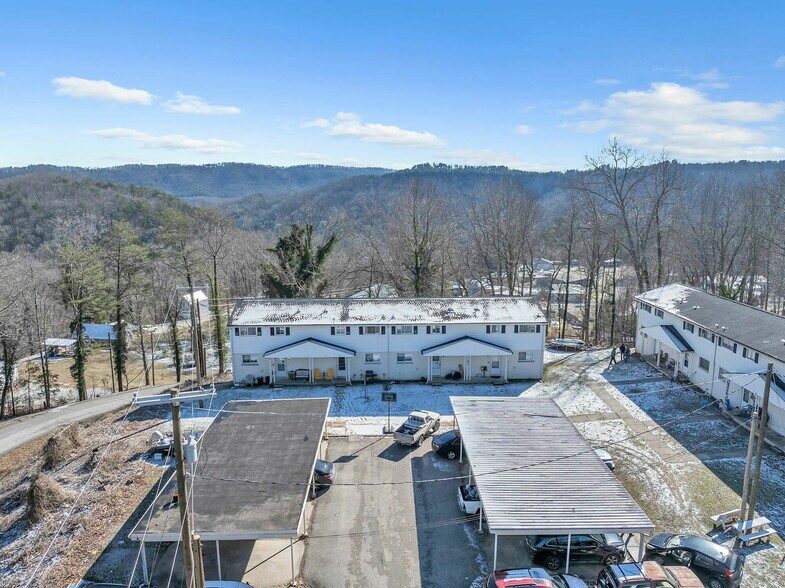 More Photos Of 123-127 Upper Airbase Ln, Briceville Apartments For Sale