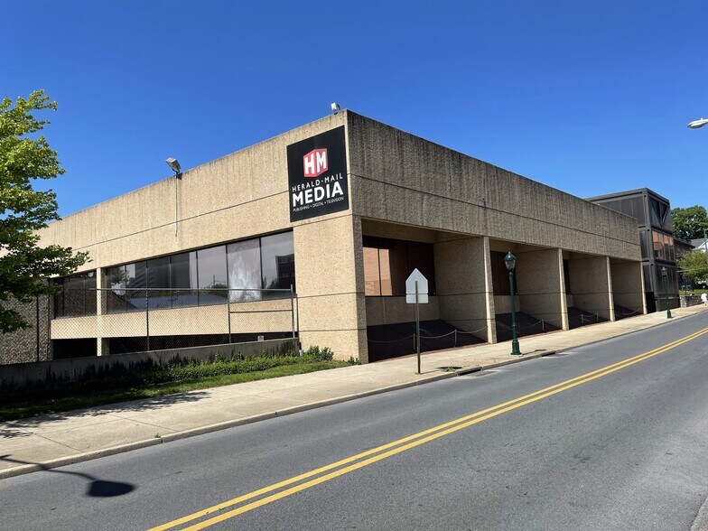 More Photos Of 100 Summit Ave, Hagerstown Office For Sale