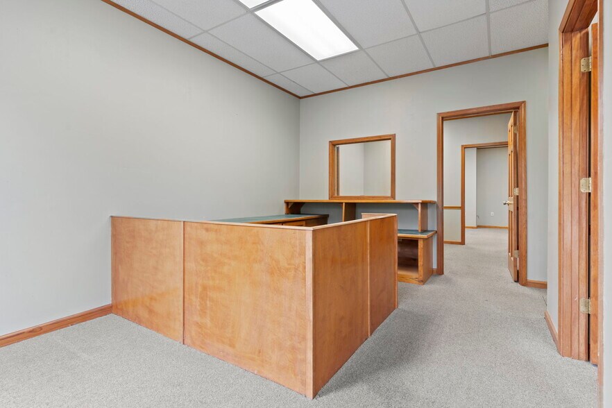 More Photos Of 444 Hampton Ave, Pickens Storefront Retail Office For Sale