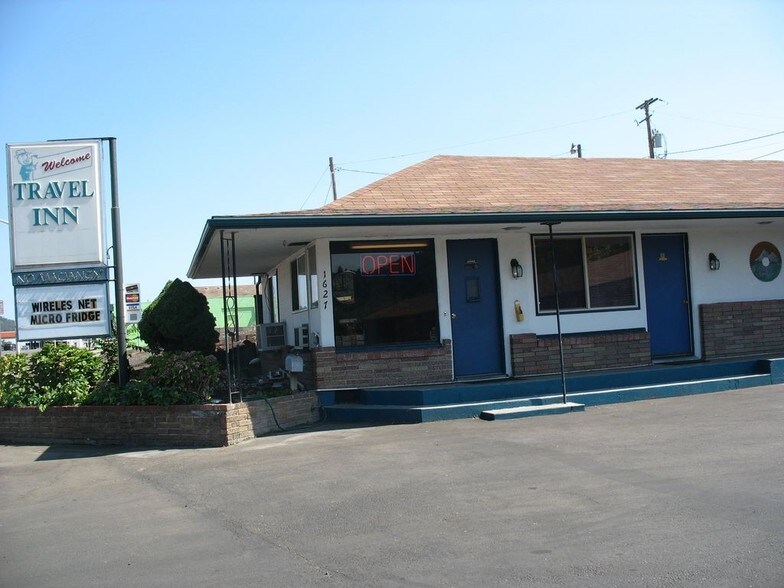 Primary Photo Of 1627 SE Stephens St, Roseburg Hotel For Sale