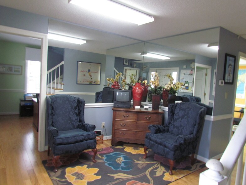 More Photos Of 10027 Us-70 Hwy, Clayton Office For Lease