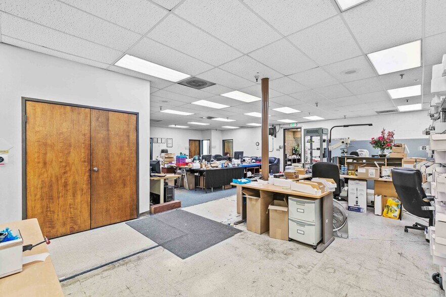 More Photos Of 9036 Winnetka Ave, Northridge Loft Creative Space For Lease