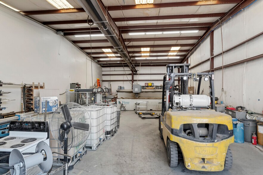 More Photos Of 1211 Wilson ln, West Haven Warehouse For Lease