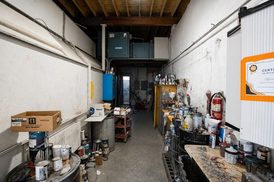 More Photos Of 1025 E 45th St, Hialeah Auto Salvage Facility For Sale