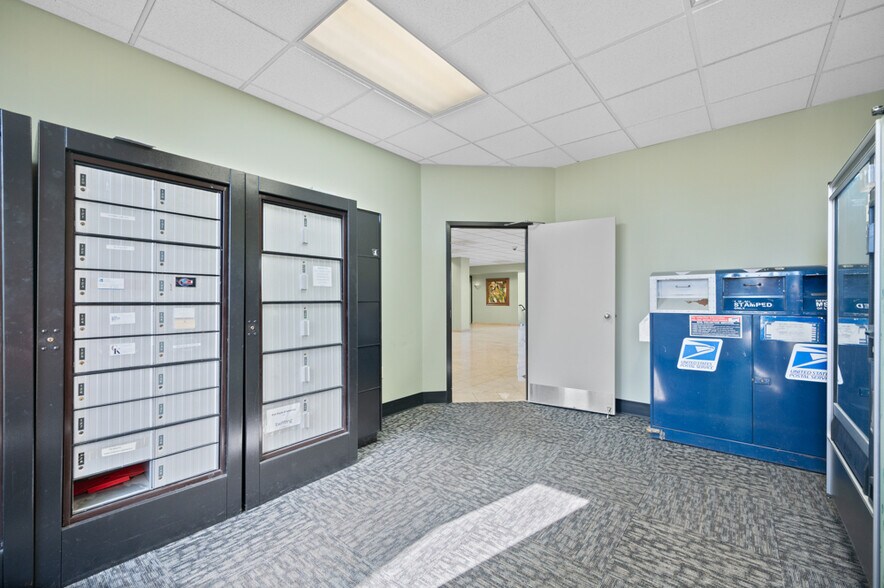 More Photos Of 10700 Montgomery Rd, Montgomery Medical For Sale