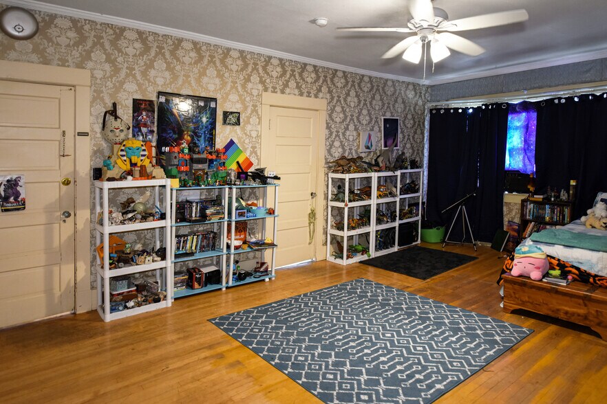 More Photos Of 200 E Vista St, Bisbee Movie Radio TVStudio For Sale