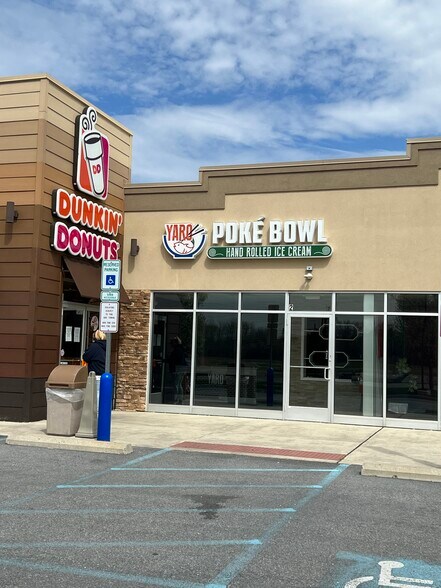 More Photos Of 5831 Tilghman St, Allentown Restaurant For Lease