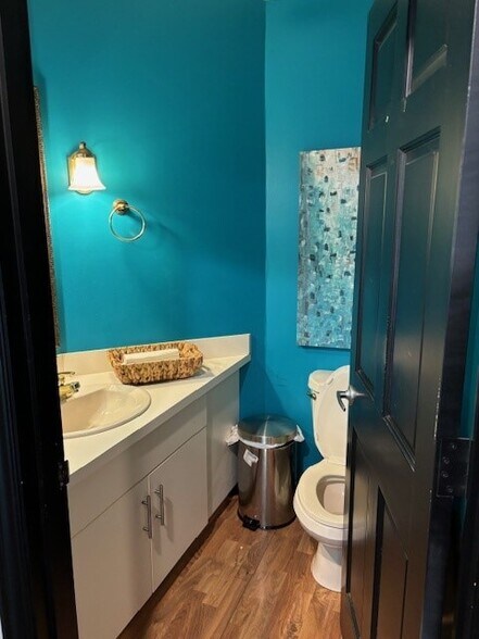 More Photos Of 2204 Crestmoor Rd, Nashville Medical For Lease