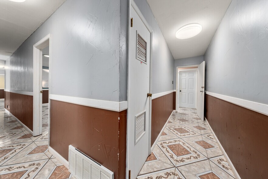More Photos Of 3715 Bellmead Dr, Bellmead Office For Sale