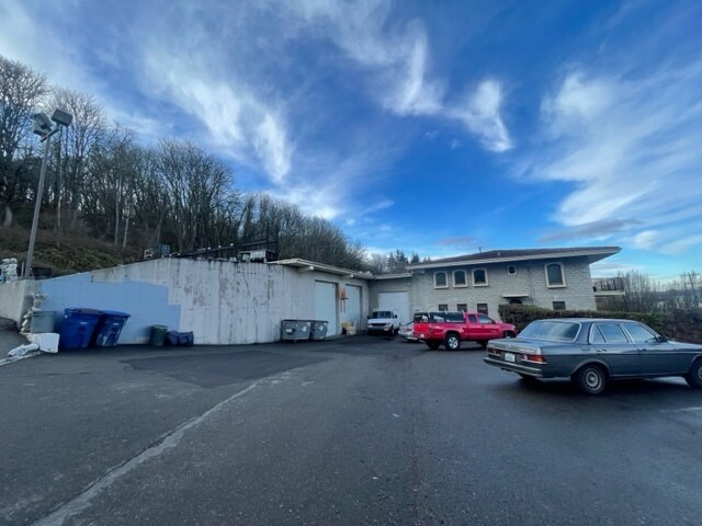 More Photos Of 6327 W Marginal Way SW, Seattle Warehouse For Sale
