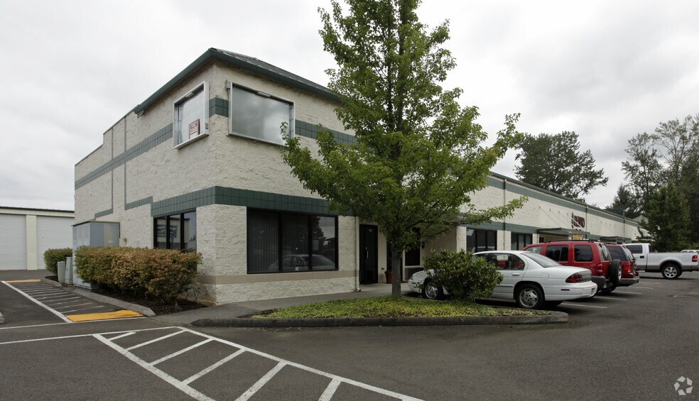Primary Photo Of 300 S Redwood St, Canby Flex For Lease