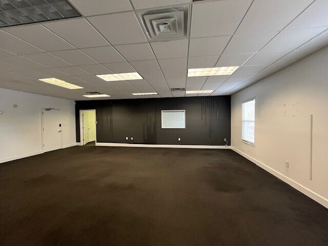 More Photos Of 2109 E Palm Ave, Tampa Loft Creative Space For Lease