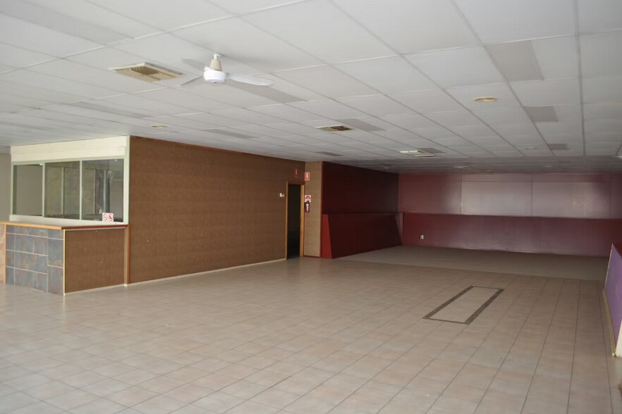 More Photos Of 98 Erskine St, Dubbo Showroom For Lease