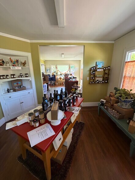 More Photos Of 720 E Washington St, Petaluma Office For Sale