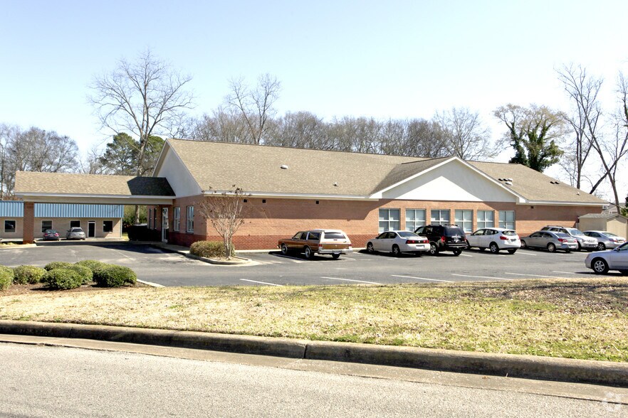 More Photos Of 717 Stone Ave, Talladega Medical For Sale