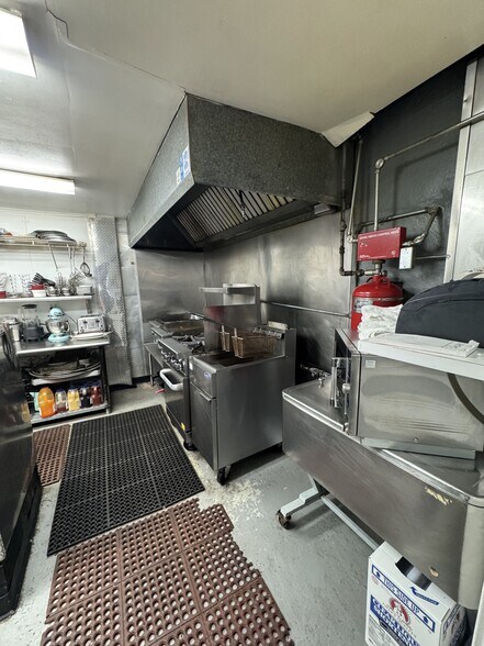 More Photos Of 439 Derby Ave, West Haven Restaurant For Sale