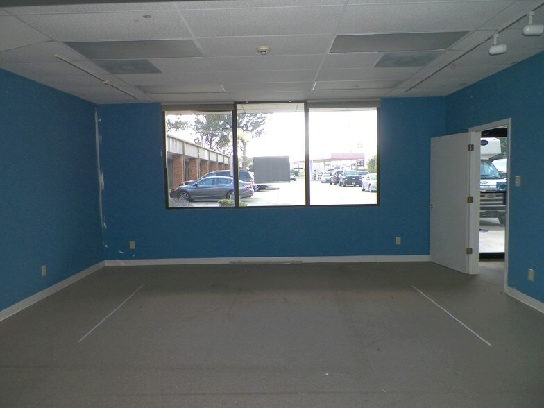 More Photos Of 2424 Old Sterlington Rd, Monroe Freestanding For Lease