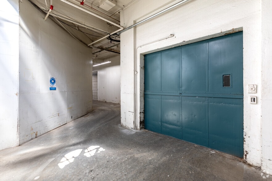 More Photos Of 290 Pratt St, Meriden Light Manufacturing For Lease