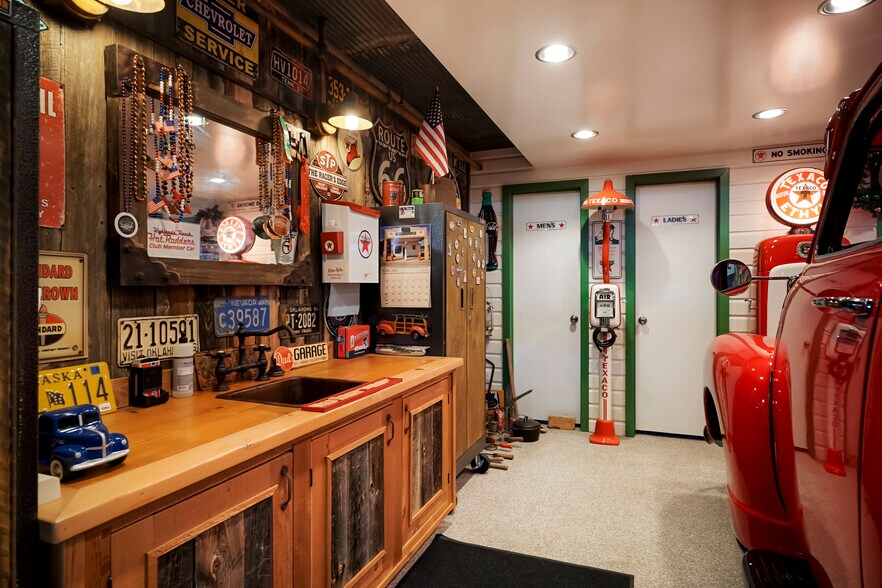 More Photos Of , Highlands Ranch Specialty For Sale