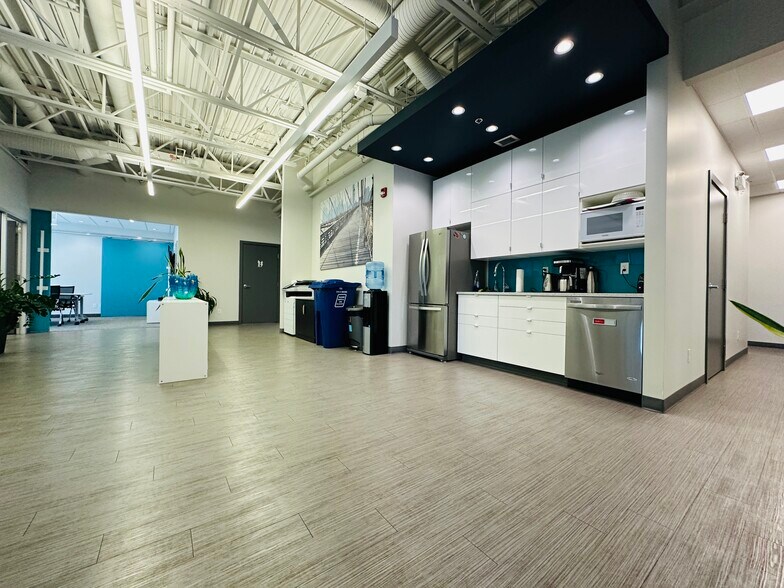 More Photos Of 10514 67 Av, Grande Prairie Office For Sale
