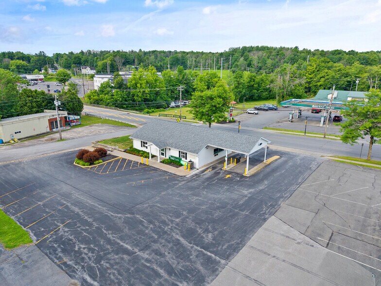 More Photos Of 7 Main St, Camden Bank For Sale